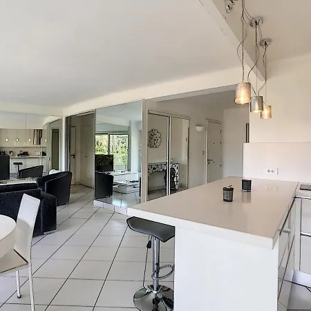 Apartment Le Cortland / Woh2402 / 3p